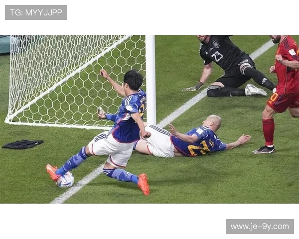 足球救球压线规则解析及判定标准详解